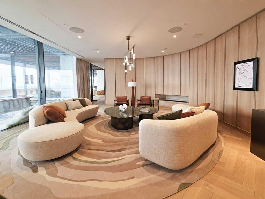 Four Seasons Sky Garden suite